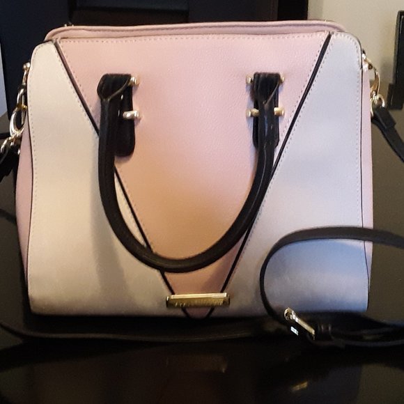 Steve Madden Handbags - Steve Madden Purse